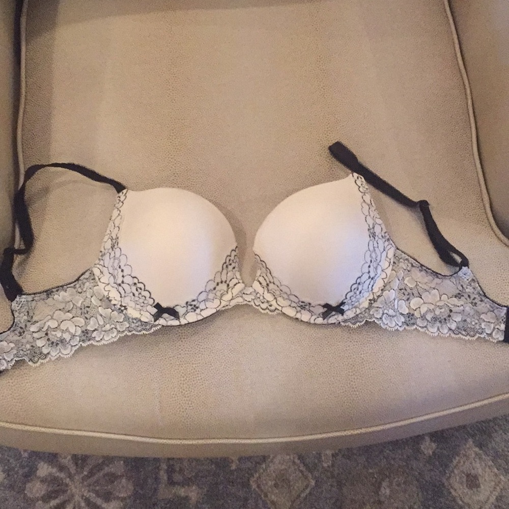 White and Black victoria secret bra. Never worn